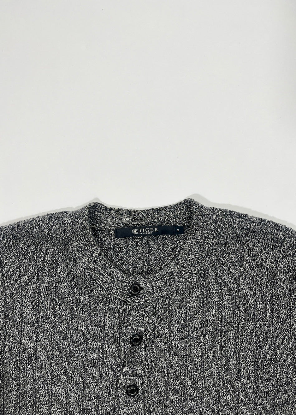 Textured Knit Henley Sweater / Size M