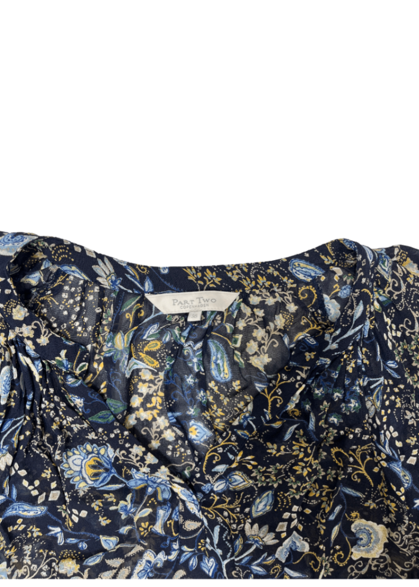 V-Neck Blouse Blue Paisley / Size 38
