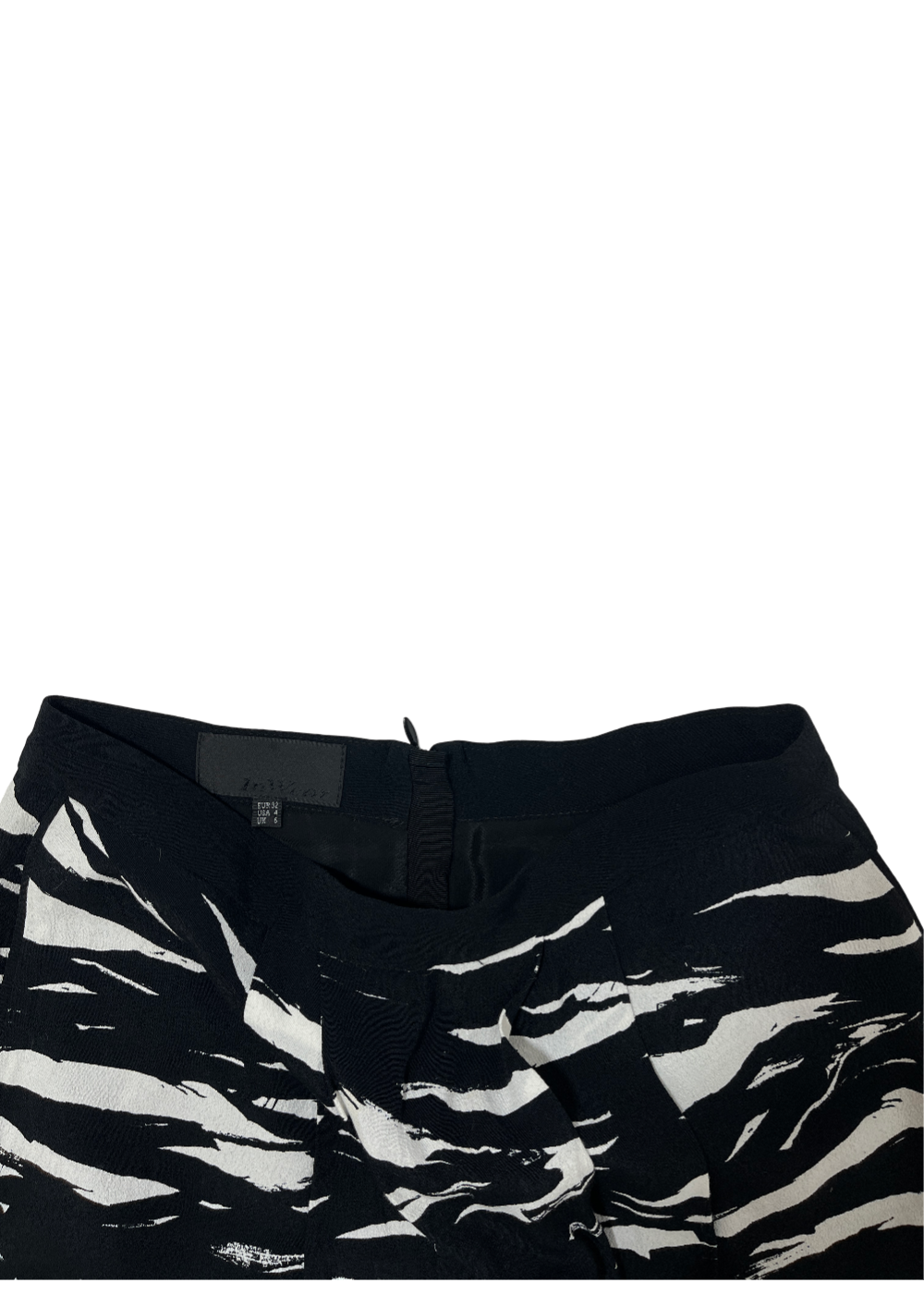 Hikas Black/White Printed Skirt / Size 2