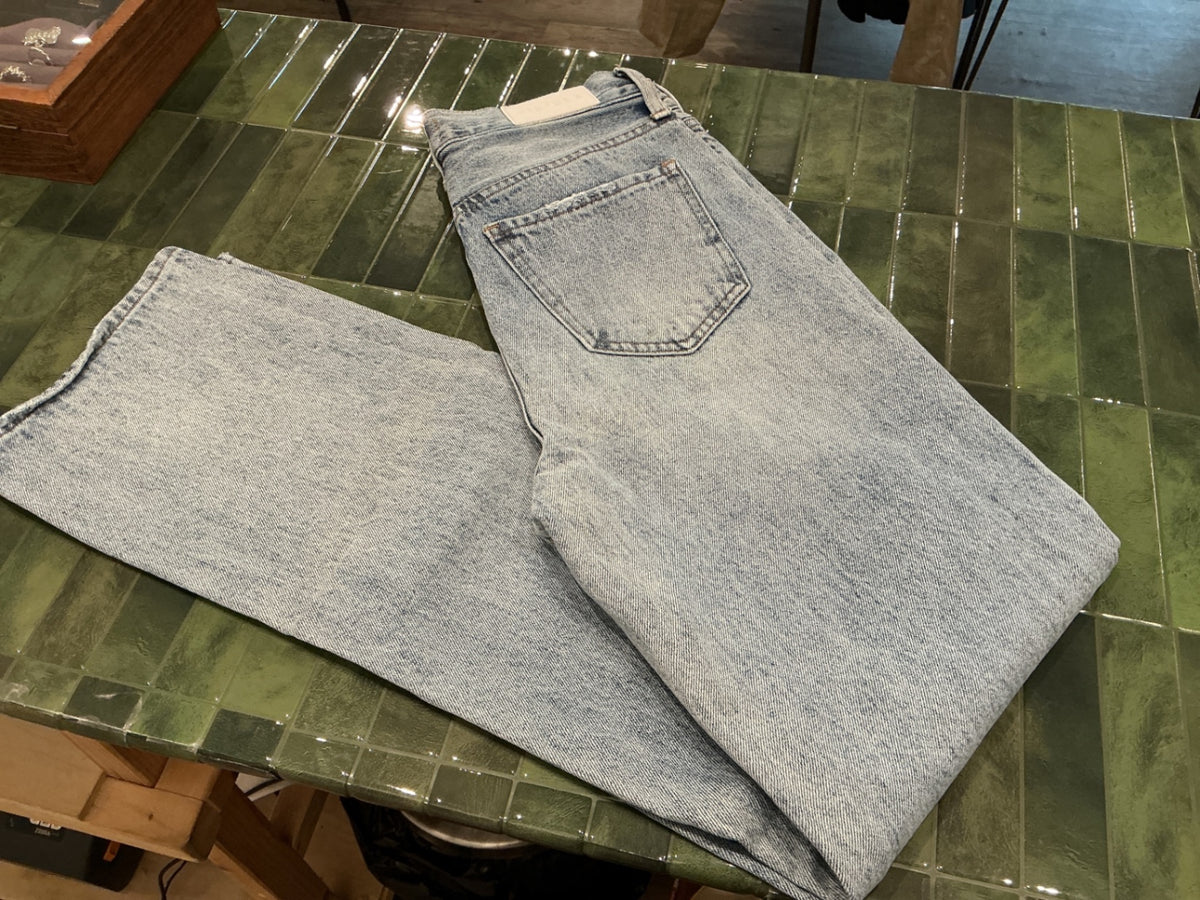 Cassie Super High Rise Straight Jean St Tropez / Size 25
