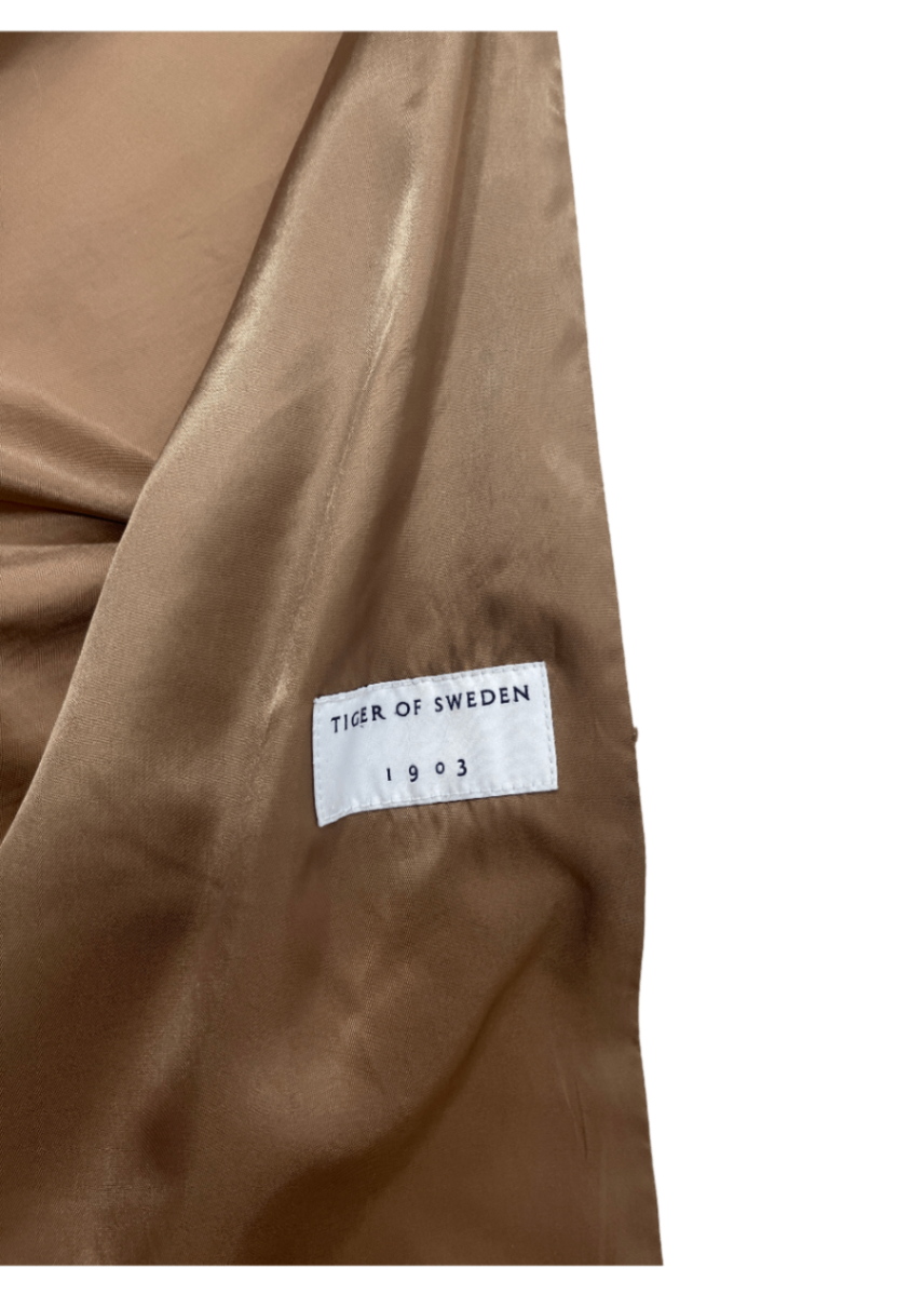 Ivory Trenchcoat / Size 38