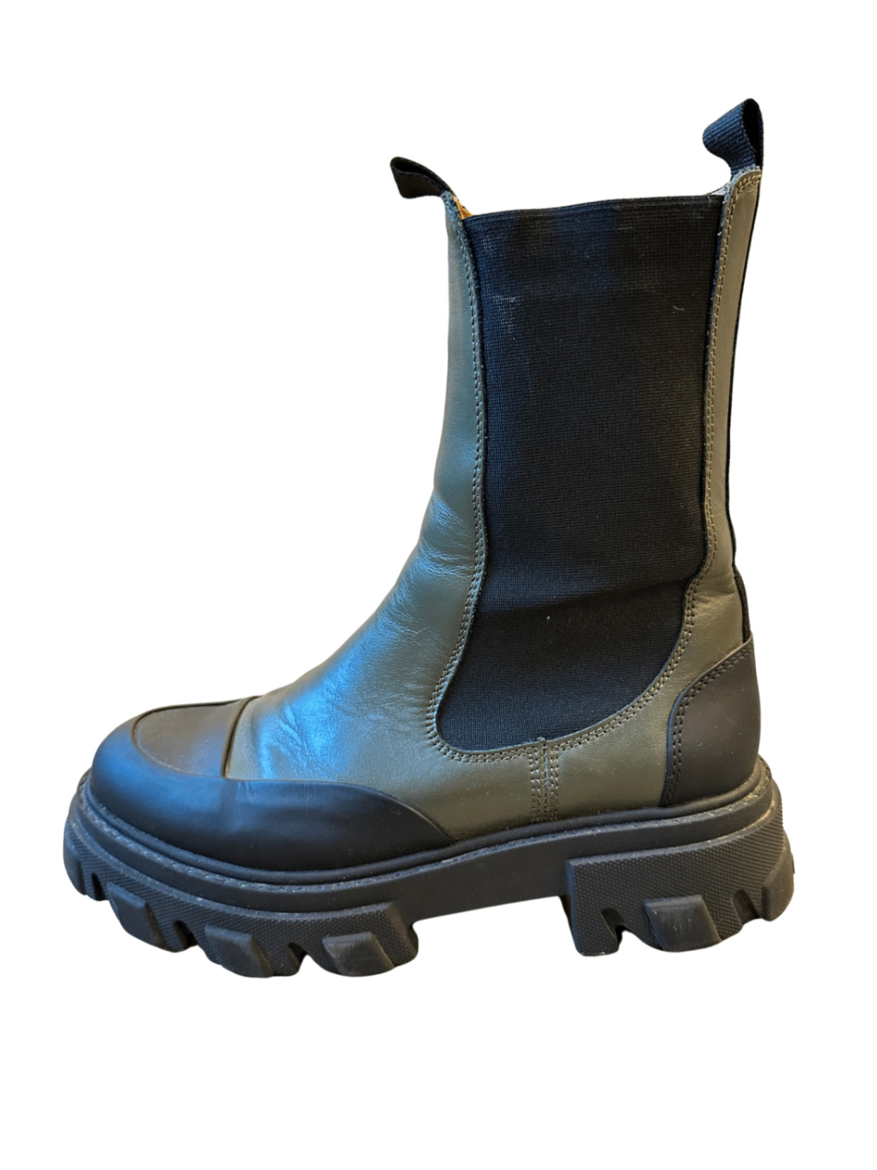 Cleated Leather Boots Green / Size 40