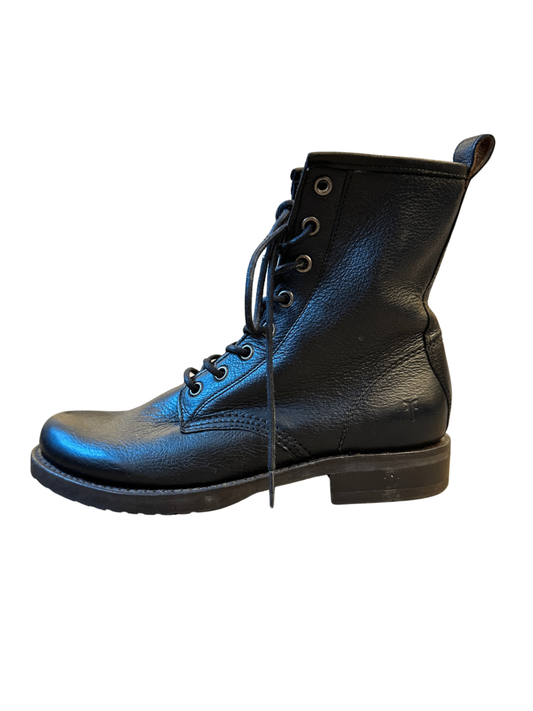 Veronica Lace Up Combat Boots Black / Size 7.5W