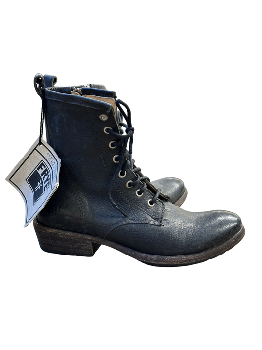 Carson Lug Lace Up Boot Black / Size 6.5