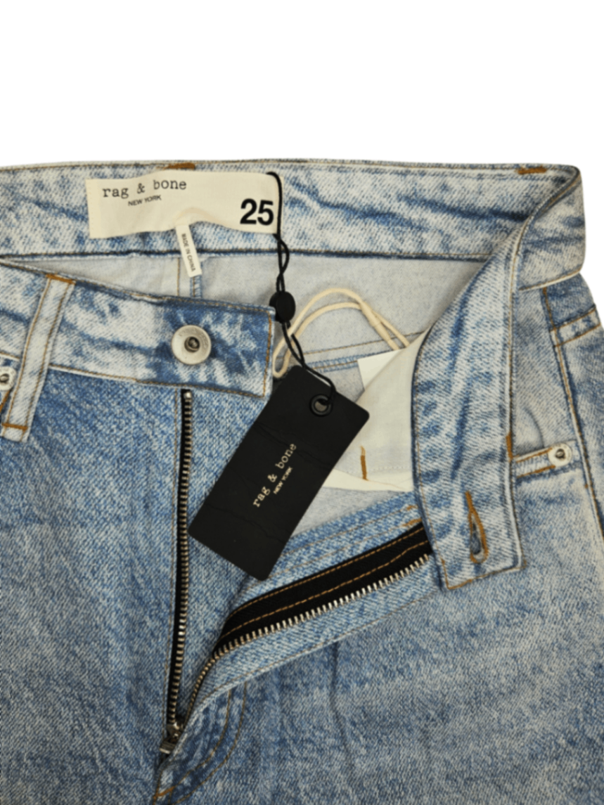 Alex Liquid High Rise Straight Jean Luna / Size 25