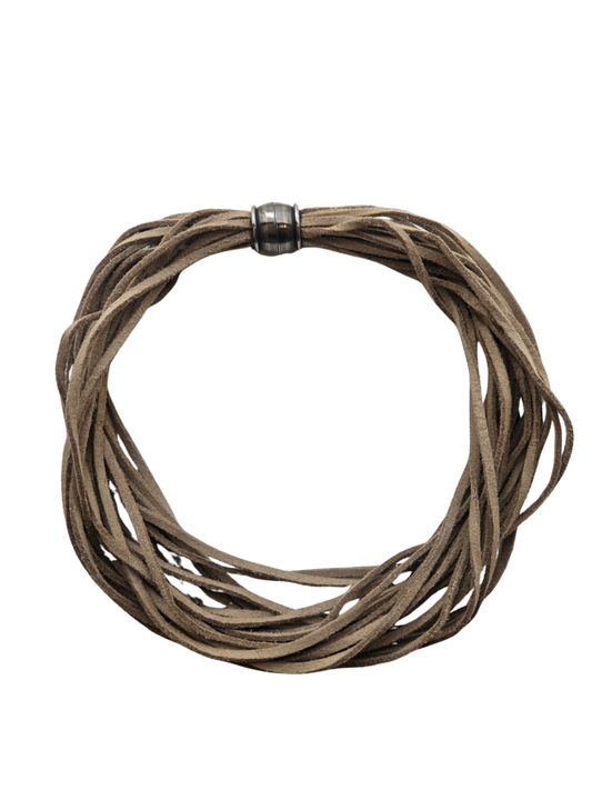 Gun Metal Plated Suede Choker / One Size