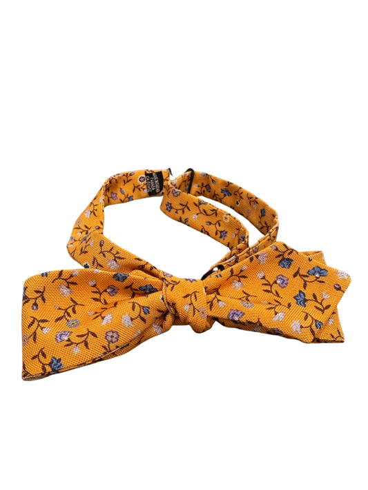 Honey Floral Silk Bowtie / One Size