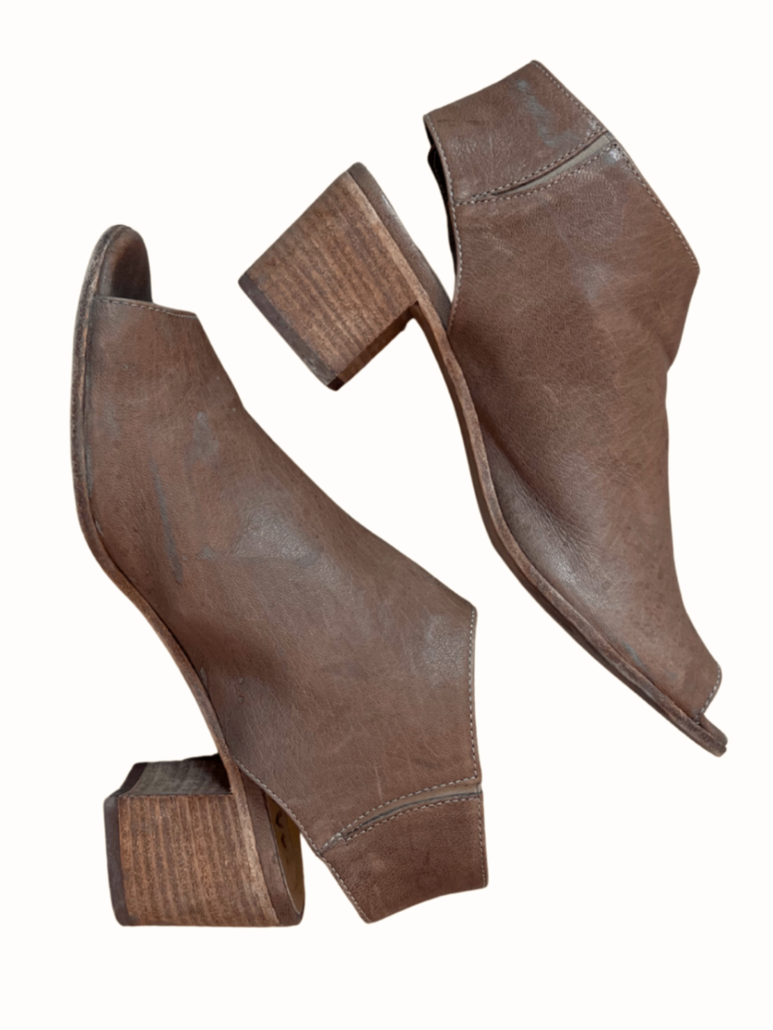 Leather Peep Toe Ankle Bootie Camel / Size 40
