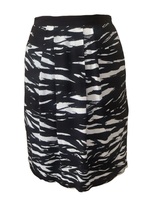 Hikas Black/White Printed Skirt / Size 34
