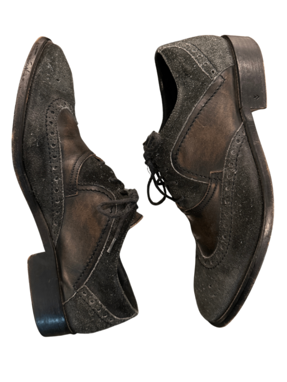 Two-Tone Distressed Wingtip Brogues / Size 8