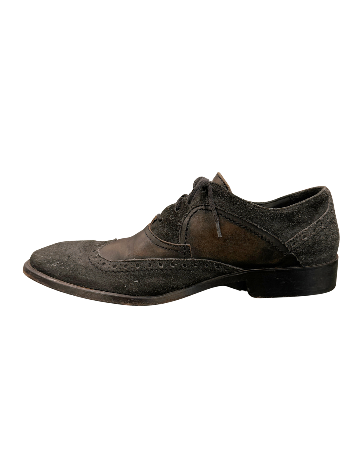 Two-Tone Distressed Wingtip Brogues / Size 8