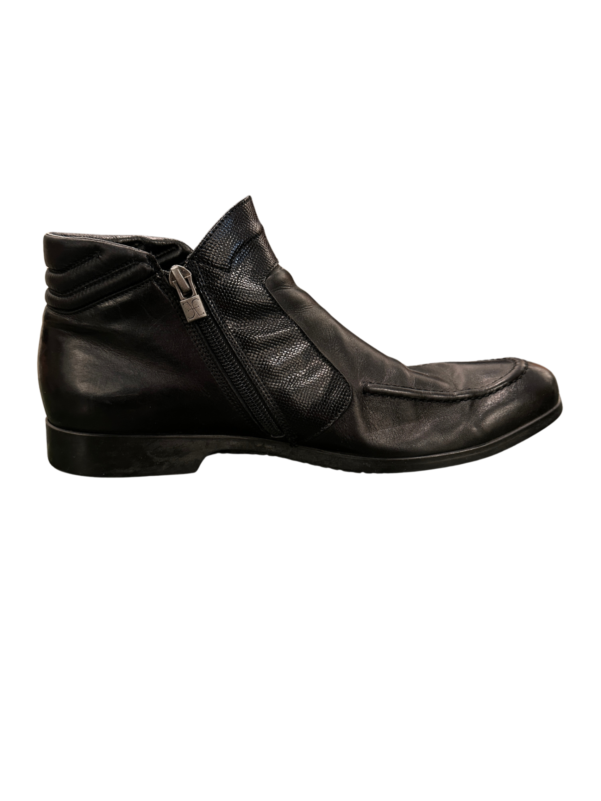 Buckled Leather Ankle Boots Black / Size 40