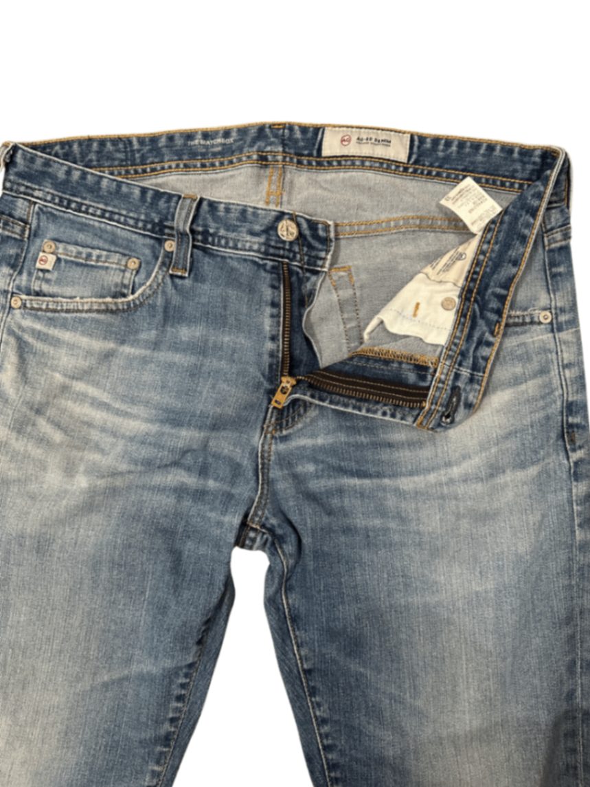 The Matchbox Slim Straight Light Wash / Size 33